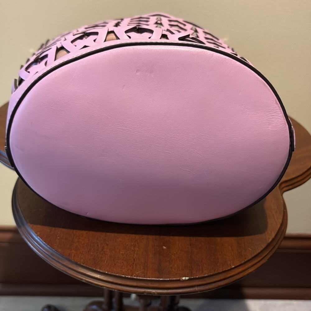 Kate Spade. Leather lace shoulder bag.  Easter basket.  Violet/off-white cut out - Picture 7 of 13